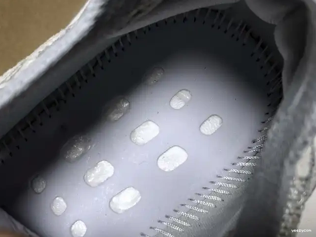 FV3260 Yeezy 380 Boost Adidas Alien 0608